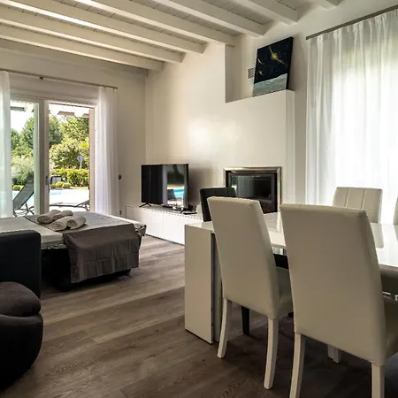 Front Villa *