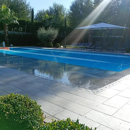 Front Villa Sirmione